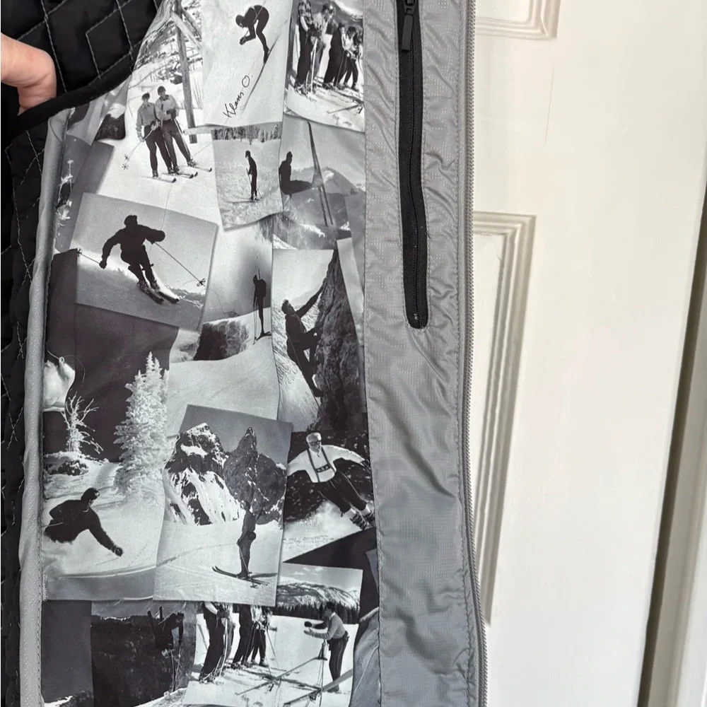 Obermeyer Men's Vest. Large. NWOT. Cool Interior Retro Winter Sports Graphics